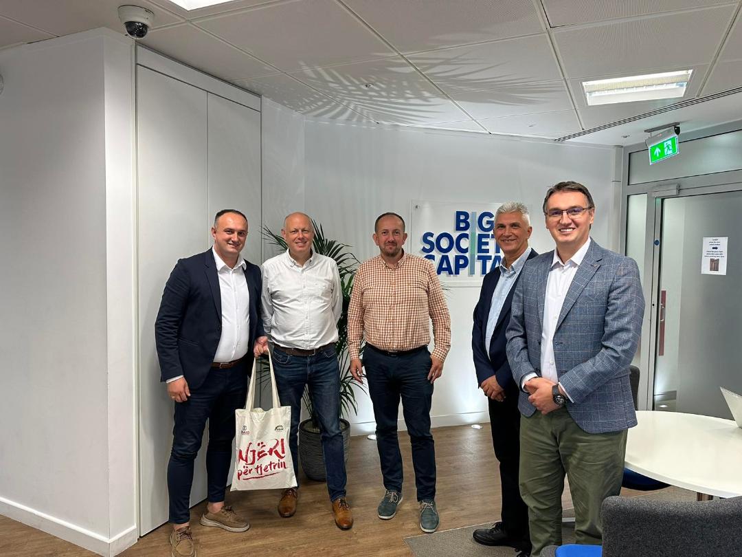 The team of the “Social impact investments in communities” project made a study visit to Great Britain